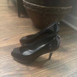 STUART WEITZMAN Black Patent Platform Pumps 6.5